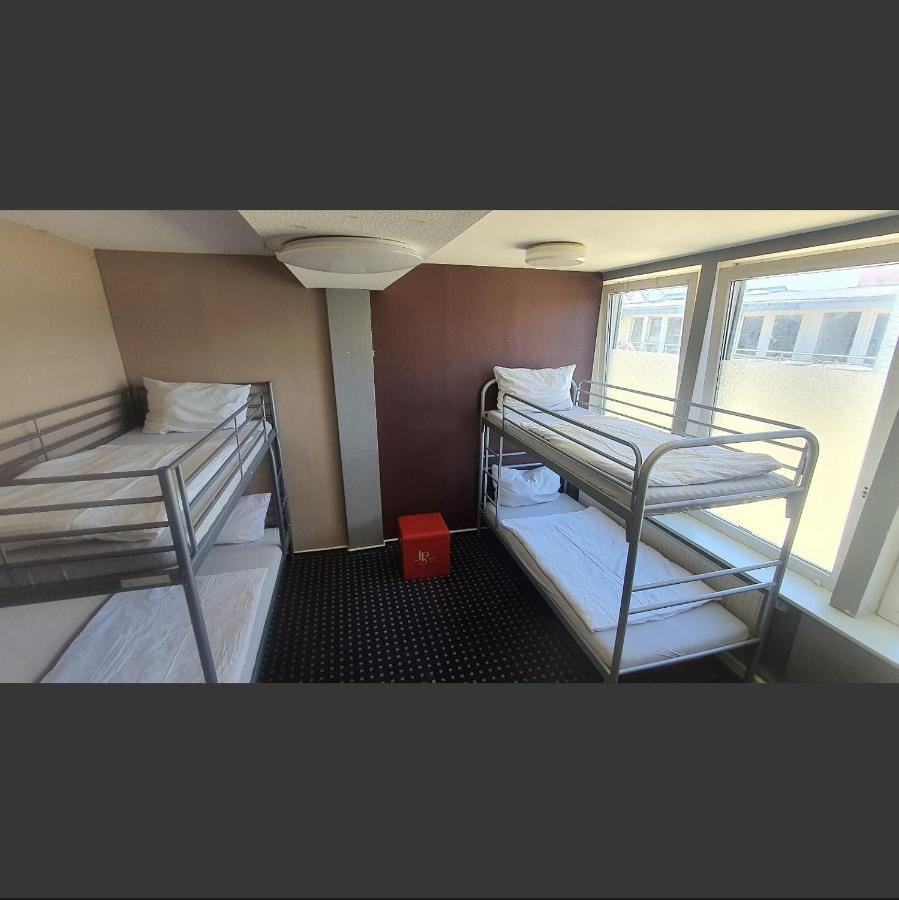 Isas Hostel Берлін Екстер'єр фото