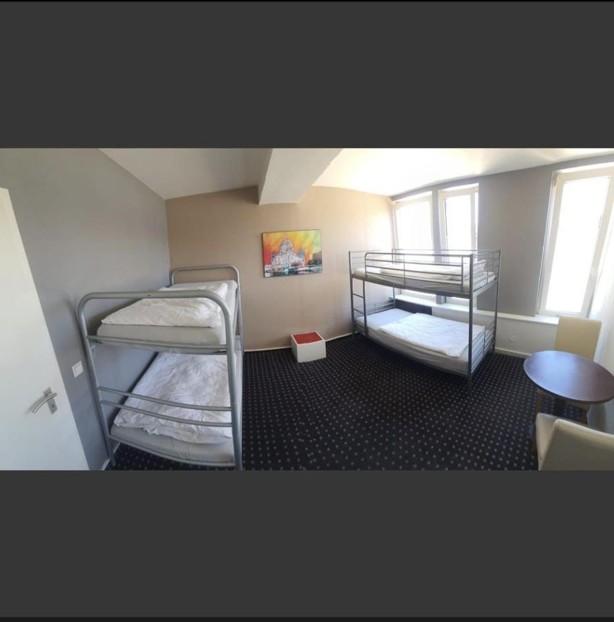Isas Hostel Берлін Екстер'єр фото