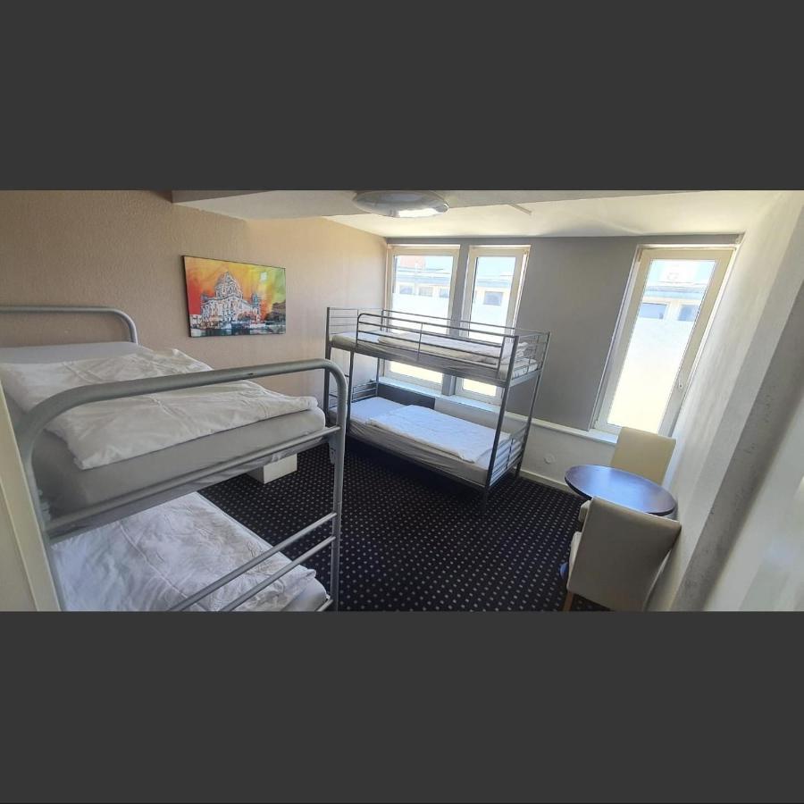 Isas Hostel Берлін Екстер'єр фото