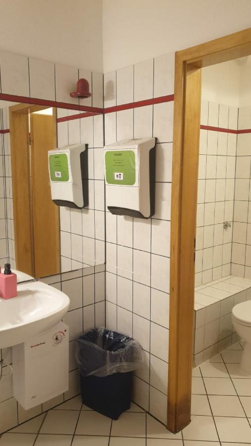 Isas Hostel Берлін Екстер'єр фото