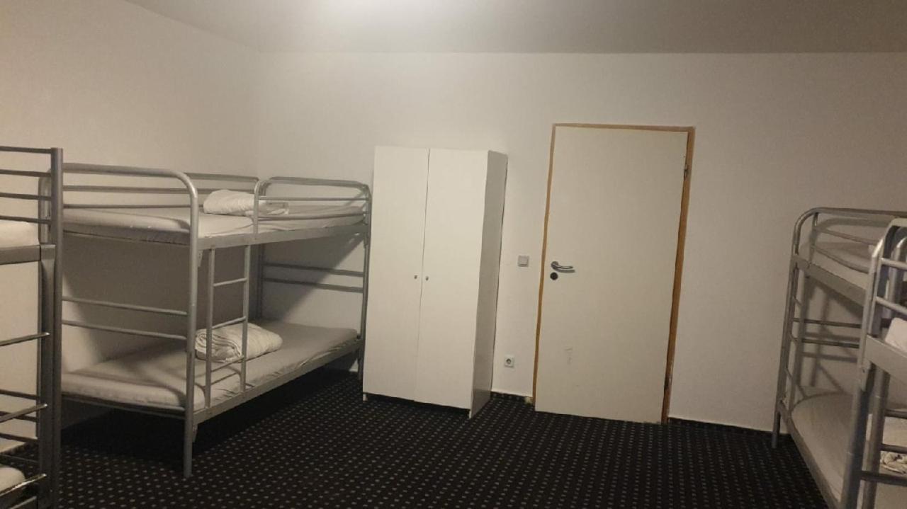 Isas Hostel Берлін Екстер'єр фото